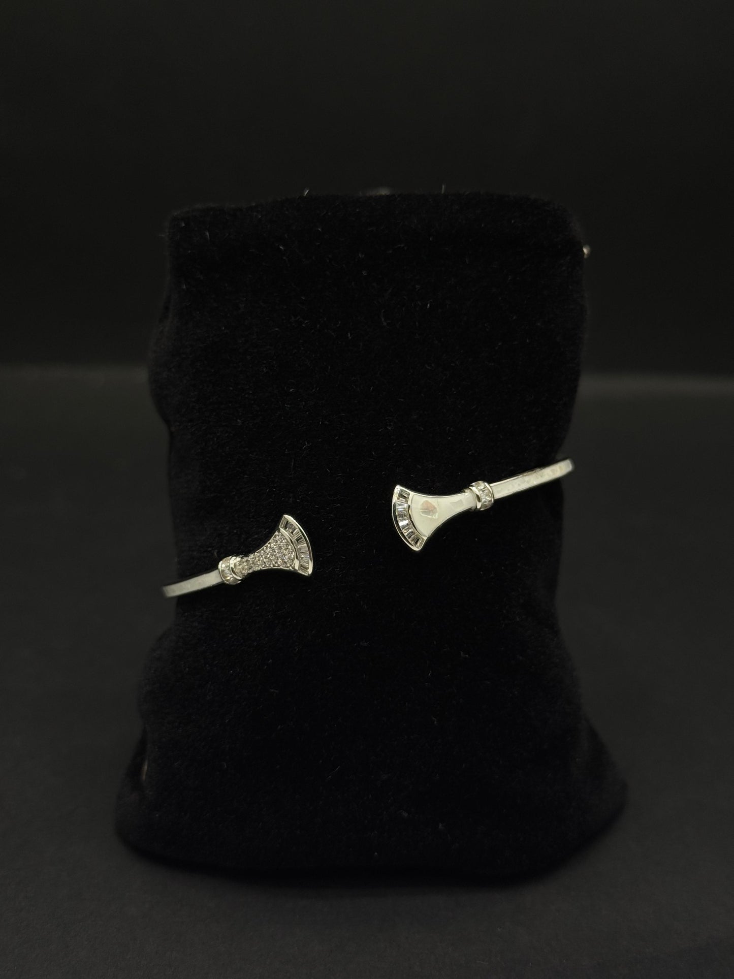 Elegant silver-tone bracelet #68