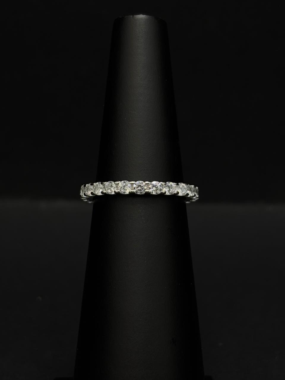 Exquisite Ring with a classic and timeless design #111