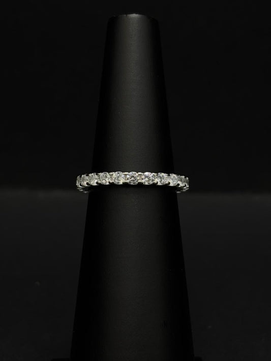 Exquisite Ring with a classic and timeless design #111