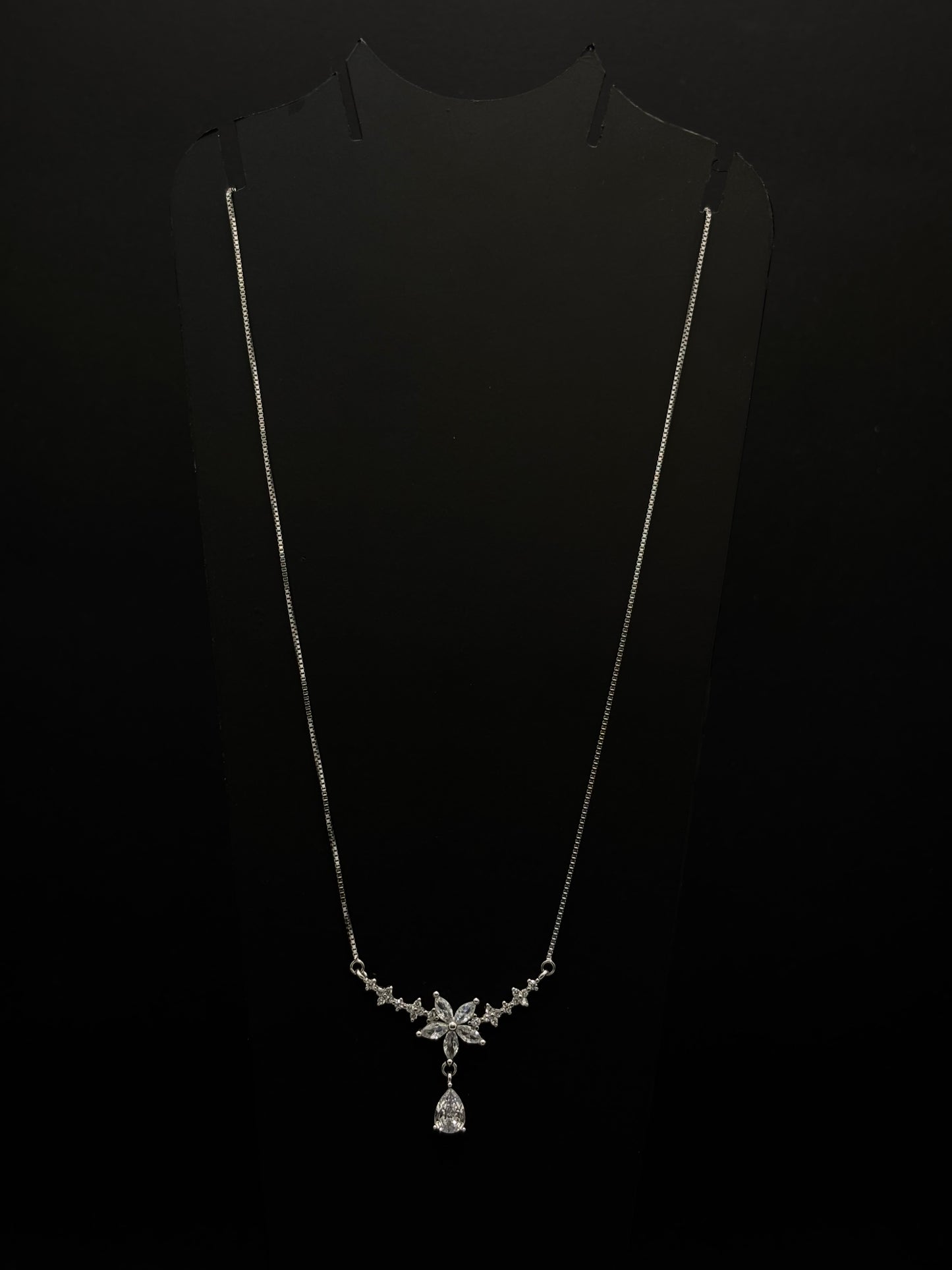 Sparkling flower Y-Drop chain #328