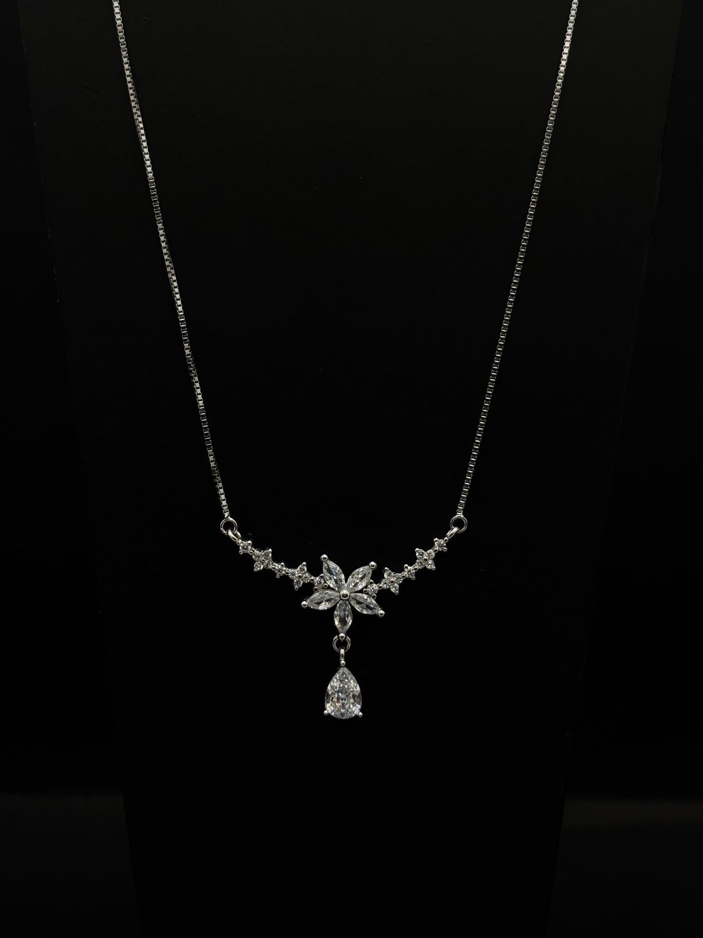 Sparkling flower Y-Drop chain #328