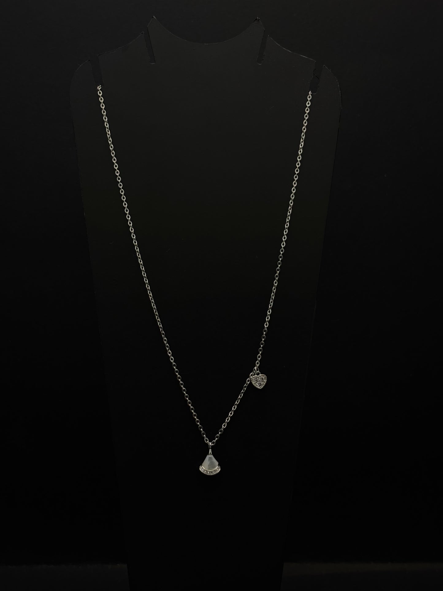 Elegant Fan-Shaped Pearlescent & Crystal Drop Necklace #48