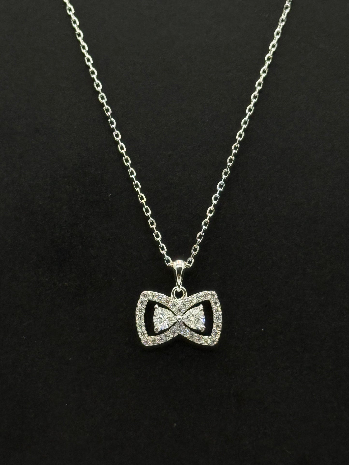 Double Bow Cubic Zirconia Chain #442
