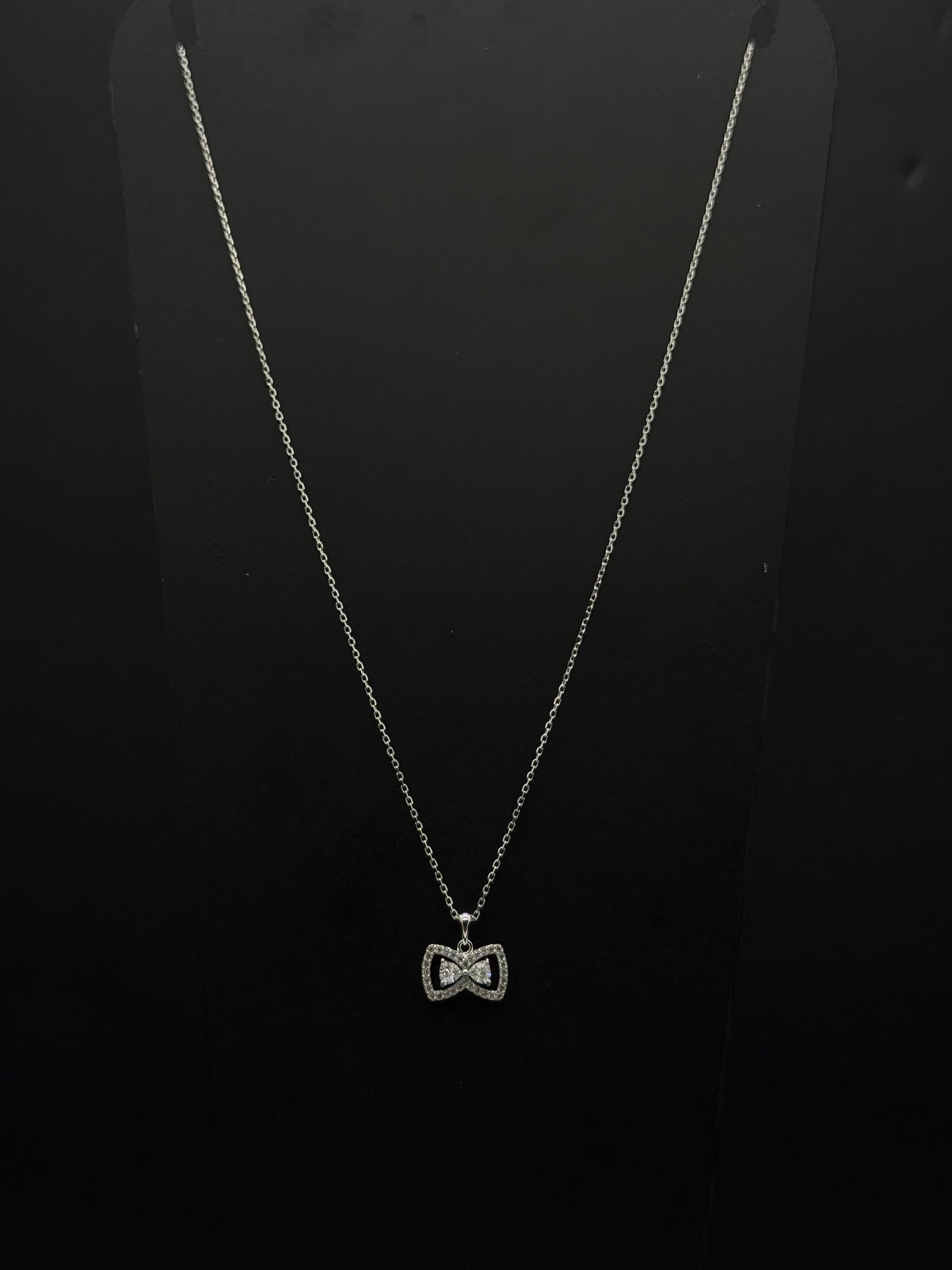 Double Bow Cubic Zirconia Chain #442