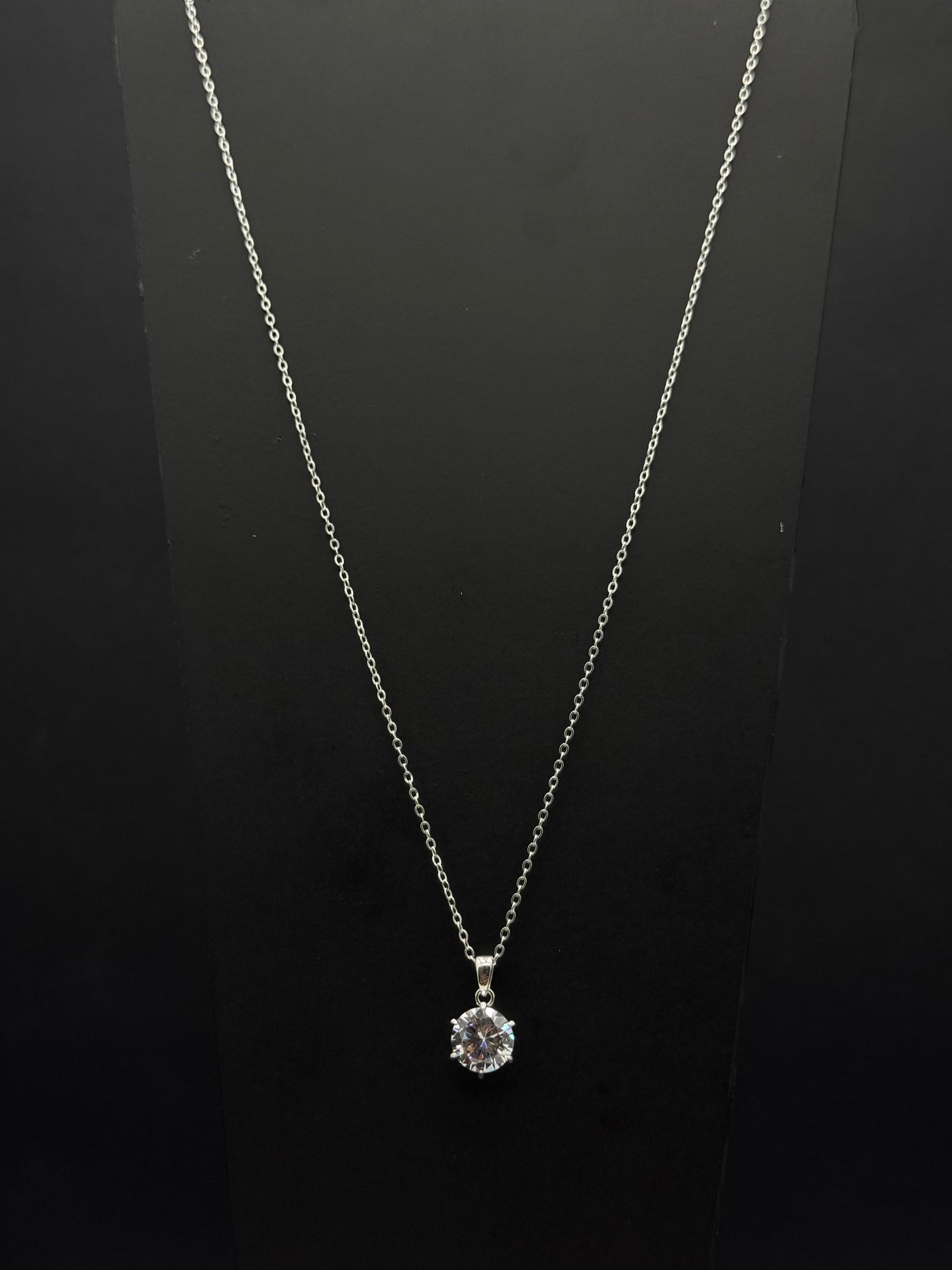 Round Halo Cubic Chain #443