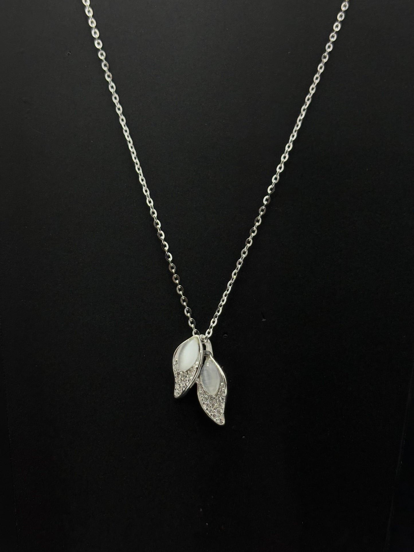 Two-Tone Leaf Charm chain #476