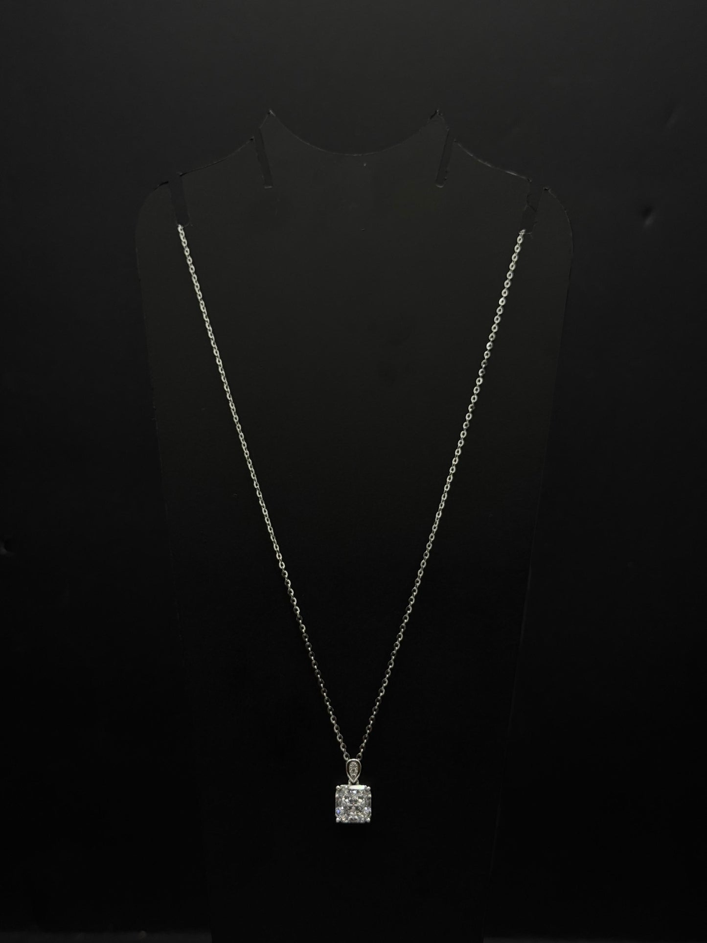 Radiant Cushion-Cut Pendant #413