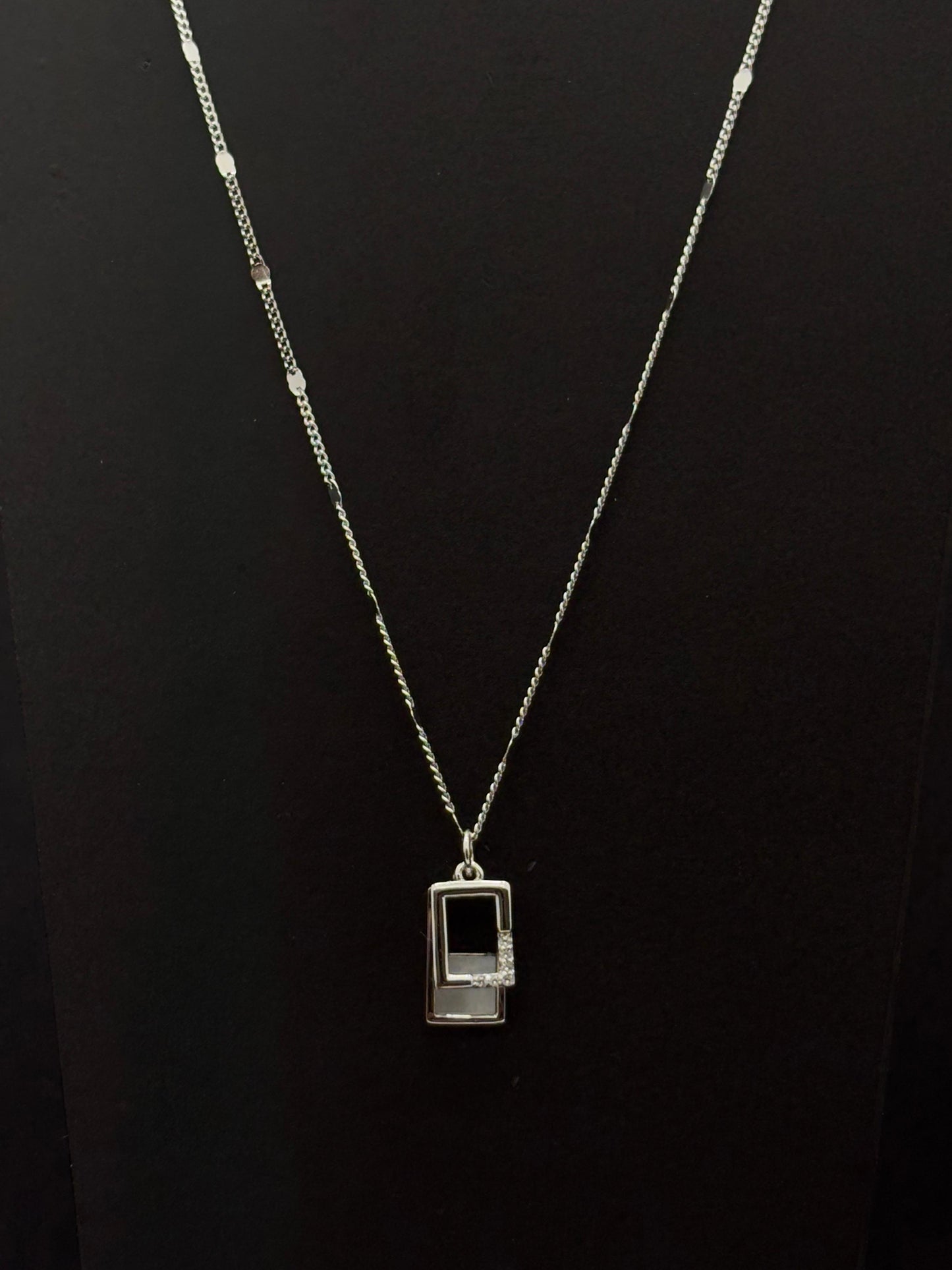 Interlocking Geometric Pendant Chain #451