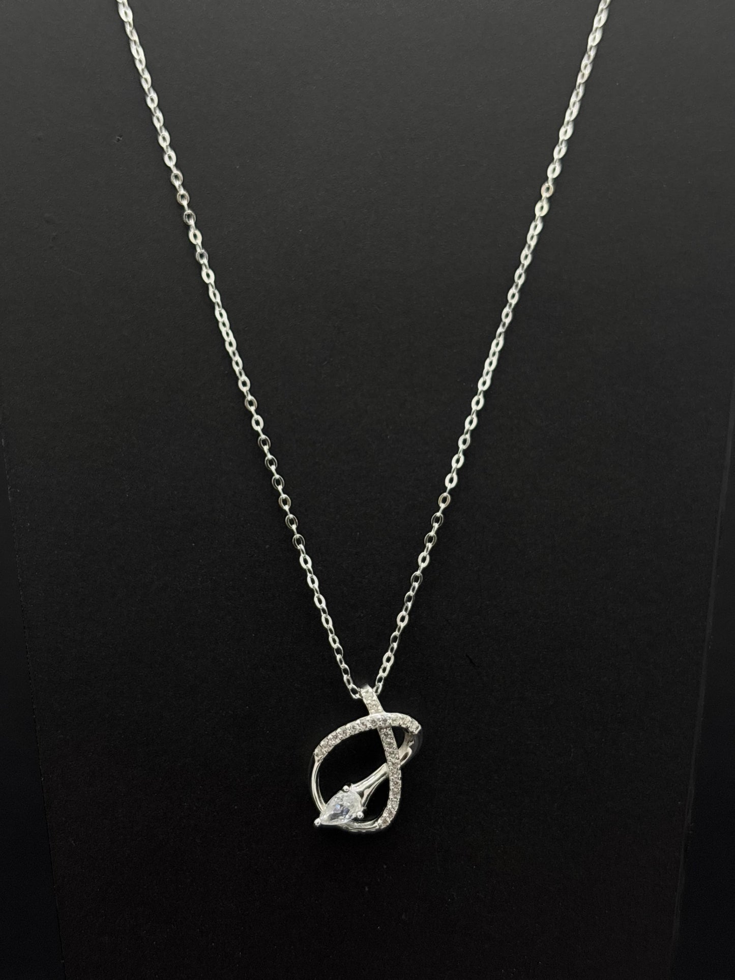 The Serpentine Sparkle Chain #465