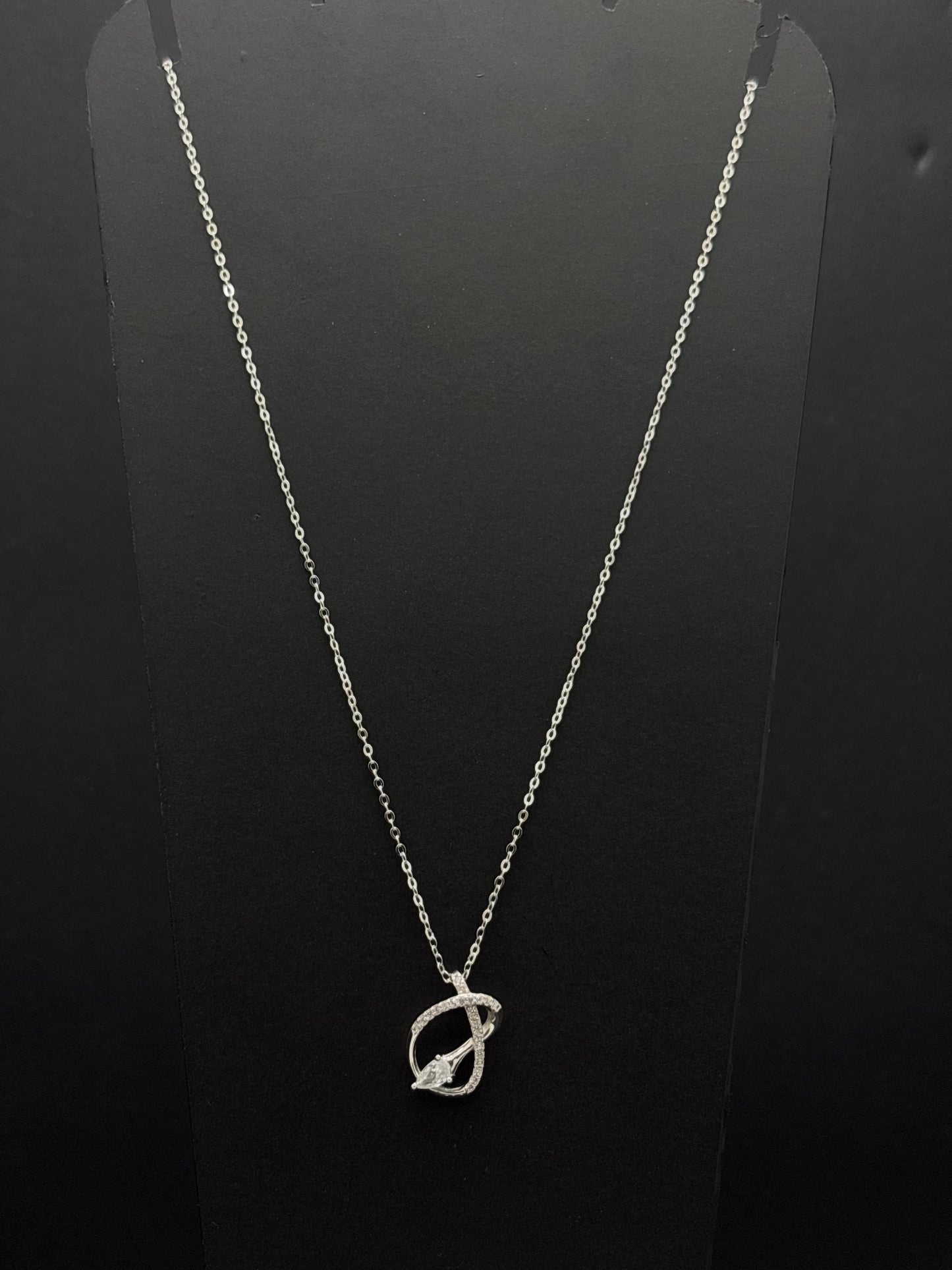 The Serpentine Sparkle Chain #465