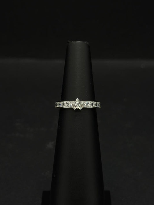 Star-Cut Solitaire with Princess-Cut Accent Band Ring #532