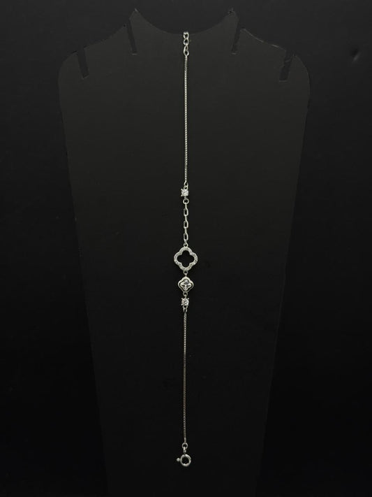 Dainty Silver Clover Charm Bracelet #551